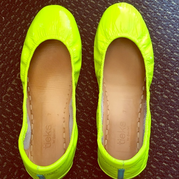 Tieks Shoes - 💋HOST PICK💋 Tieks ballet flats unmellow yellow